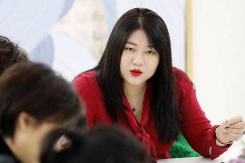 吃瓜直播間爆料娛樂圈吃筍的主播,揭秘直播間的美食誘惑